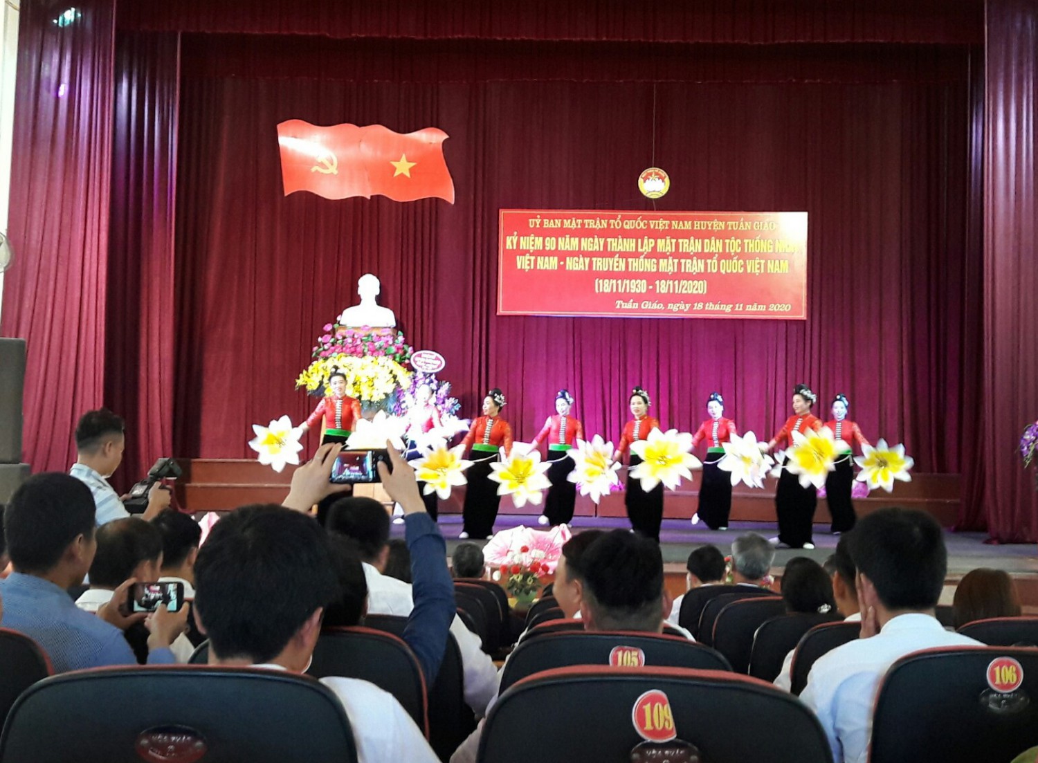 Kỷ niệm 90 năm Ngày truyền thống Mặt trận Dân tộc thống nhất Việt Nam (18/11/1930-18/11/2020); 70 năm Ngày thành lập MTTQ Việt Nam huyện Tuần Giáo