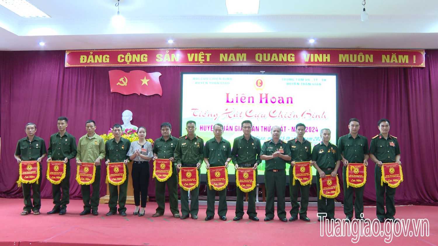Liên hoan “Tiếng hát CCB” huyện Tuần Giáo lần thứ nhất năm 2024